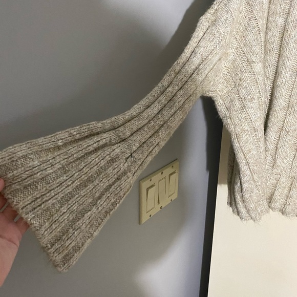 Oversized crop sweater - Picture 2 of 3